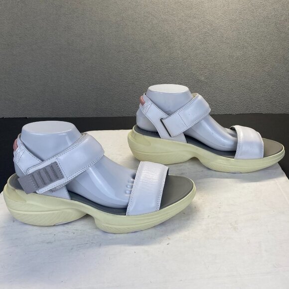 Sorel Explorer Blitz Stride Sandals White Bolt Hint NL4742-100 Women's Size 10 - Picture 1 of 14
